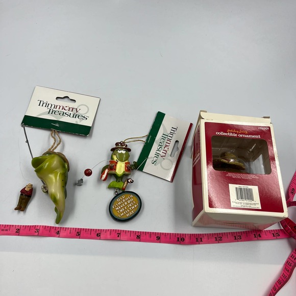Fishing Christmas Tree Ornaments Sportsman Hunter "Born To Fish" 3 Piece Lot NEW - Picture 4 of 7